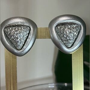 Jewellians 1980’s huge silver color runway clip earrings